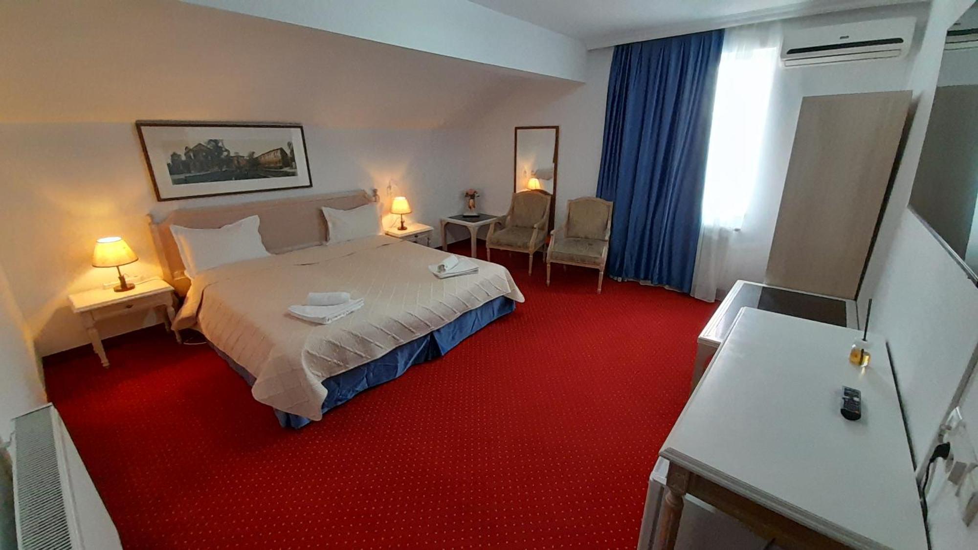 Visconti Militari Hotel Bucharest Luaran gambar
