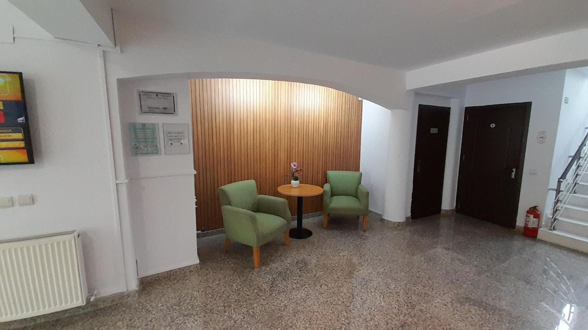 Visconti Militari Hotel Bucharest Luaran gambar